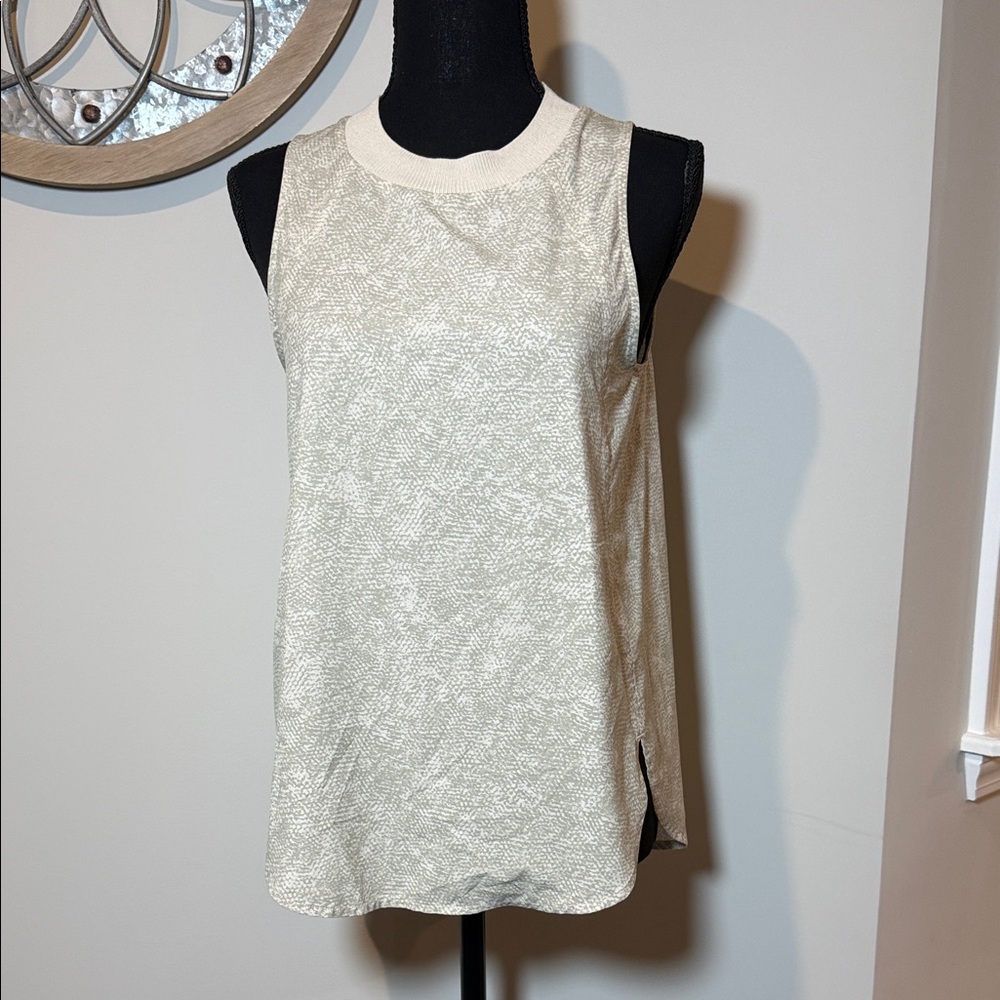 Athleta Cream Patterned Tank Top